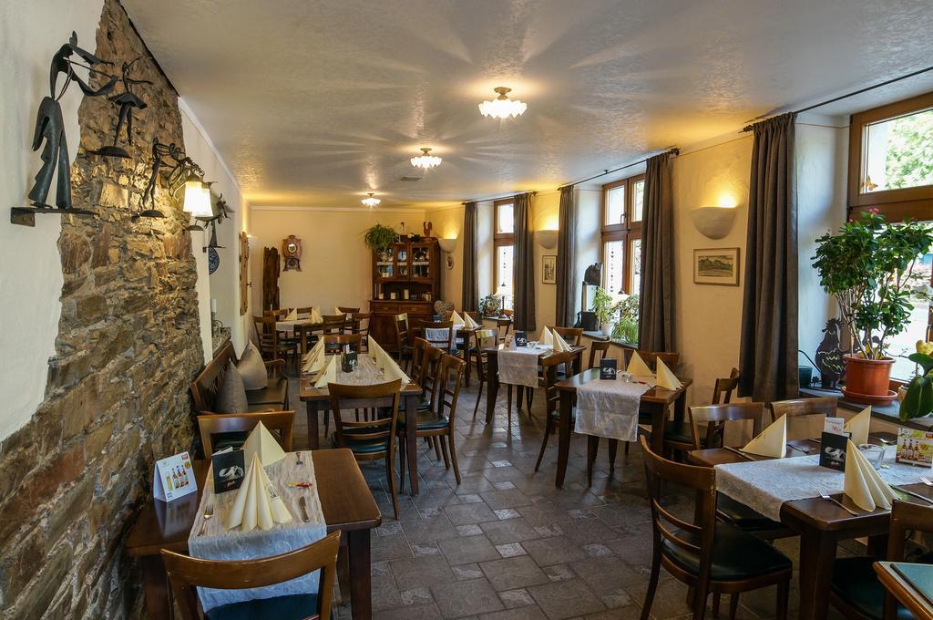 קוכם Moselland Hotel Im Enderttal Zum Onkel Willi מראה חיצוני תמונה