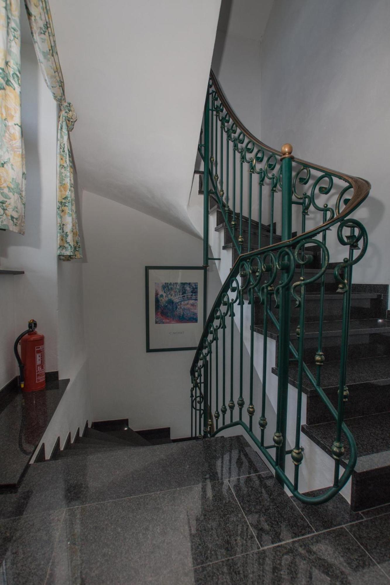 קוכם Moselland Hotel Im Enderttal Zum Onkel Willi מראה חיצוני תמונה