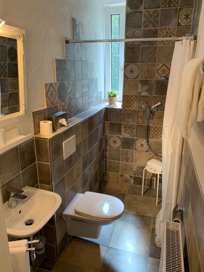קוכם Moselland Hotel Im Enderttal Zum Onkel Willi מראה חיצוני תמונה